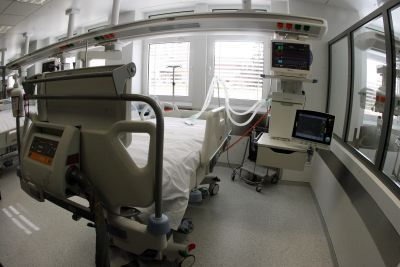 Εντατικές Μονάδες: Στην αναμονή 45 ασθενείς για κρεβάτι