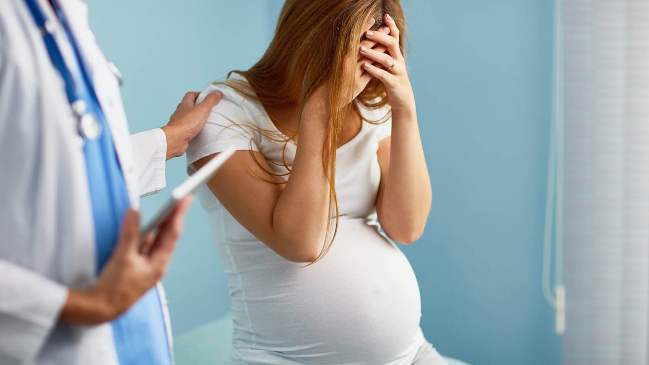 Κύηση: Ελαφρώς αυξημένος ο κίνδυνος επιπλοκών μετά από IVF