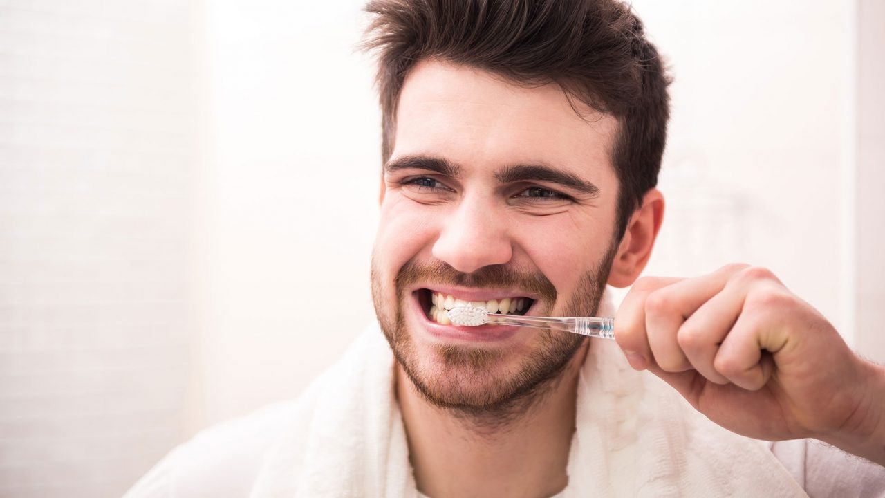 Καλύτερη η ηλεκτρική οδοντόβουρτσα έναντι της περιοδοντίτιδας