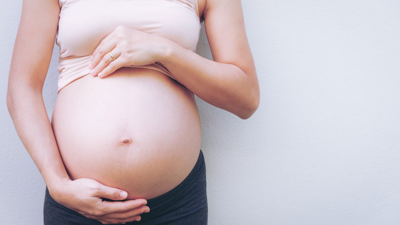 Εγκυμοσύνη: Ο παράγοντας που μπορεί να μειώσει τη νοημοσύνη του παιδιού