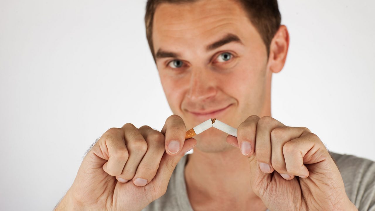 Κάπνισμα: Η μέθοδος που αυξάνει κατά 50% την πιθανότητα να το κόψετε