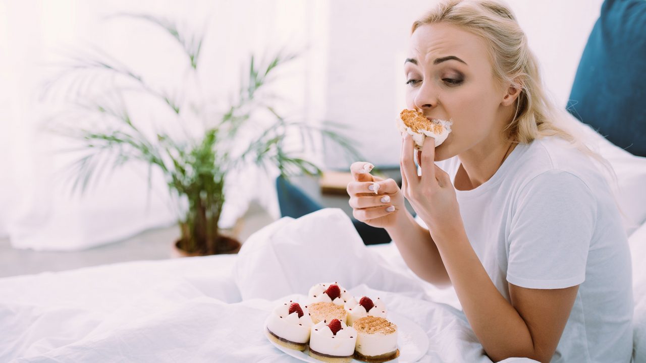 Πέντε τρόποι να σταματήσετε να τρώτε όταν έχετε στρες