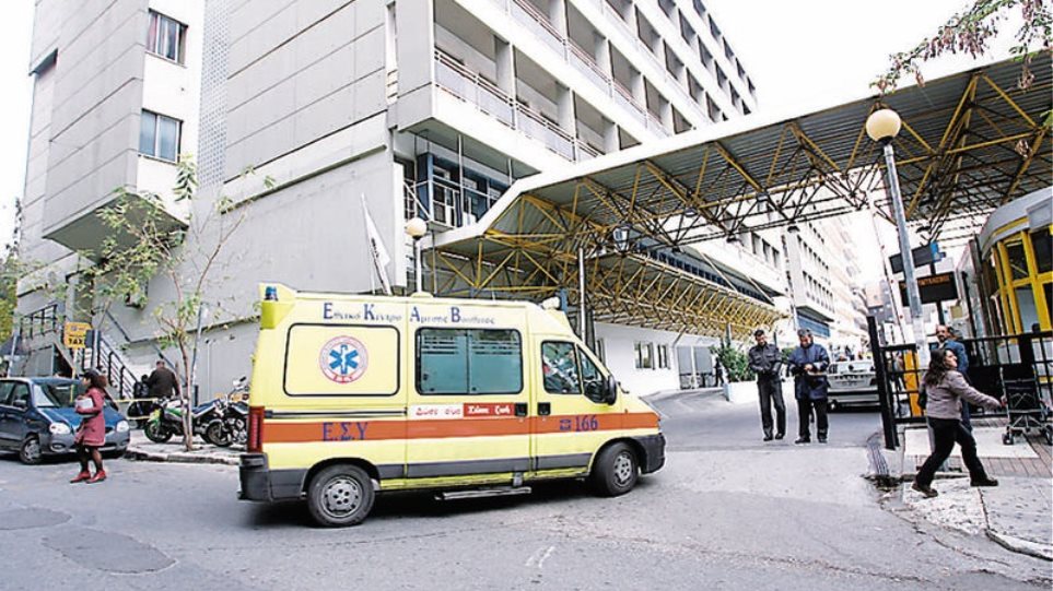 Νοσοκομειακοί γιατροί για εφημερίες: Υποτυπώδεις οι δομές – «Έμφραγμα» από τις συνεχείς διακομιδές στην Αθήνα