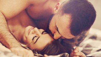Σε σχέση κάνουμε λιγότερο σεξ – Και άλλες 5 αλήθειες για τη σεξουαλική μας ζωή