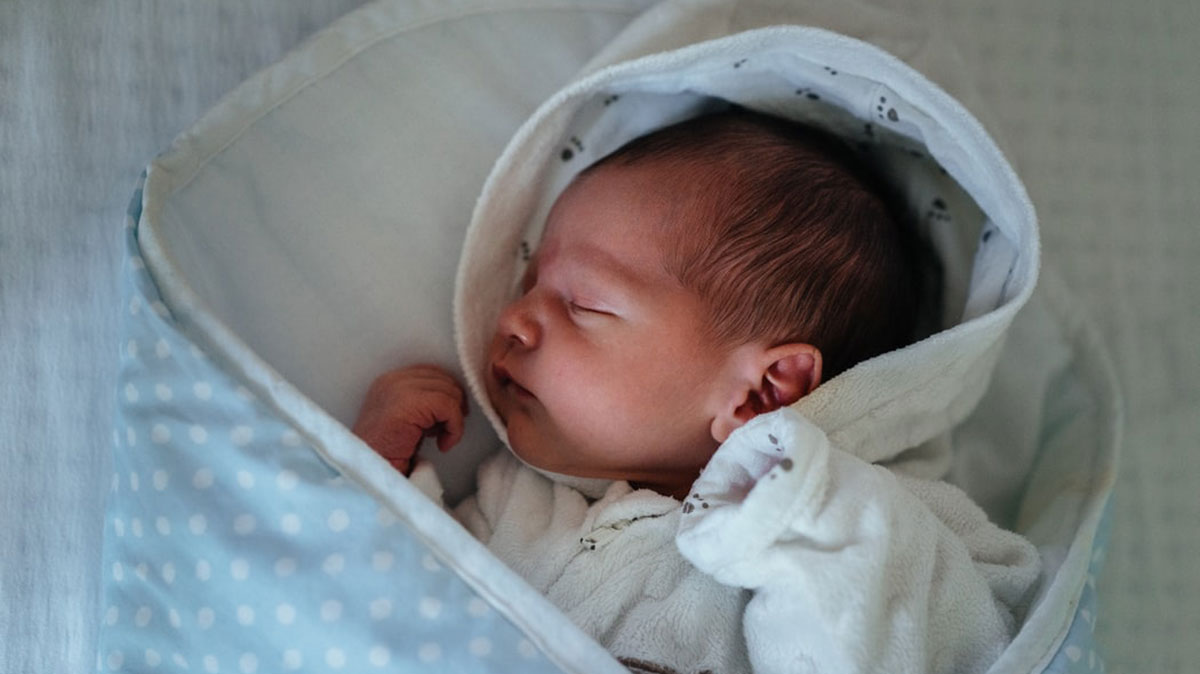 Το επικίνδυνο λάθος στον ύπνο του μωρού που κάνουν πολλοί γονείς