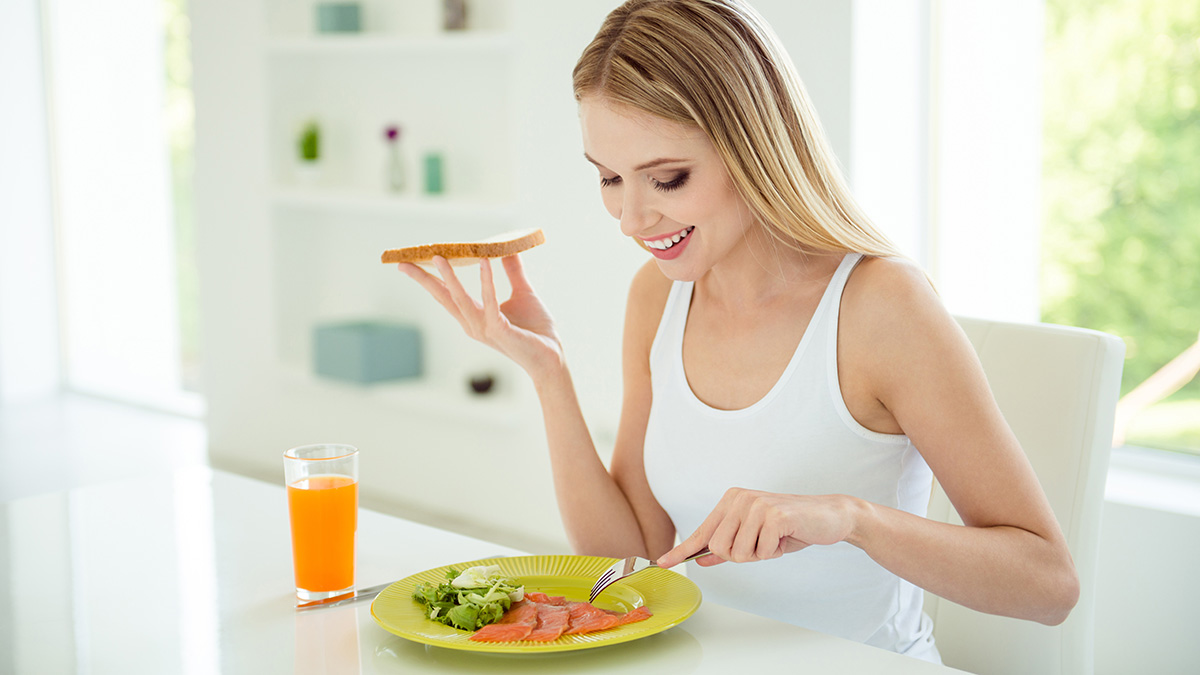 Μακροζωία: Δεν χρειάζεται να τρώμε λιγότερο για να ζήσουμε περισσότερο – Έρευνα αποκαλύπτει
