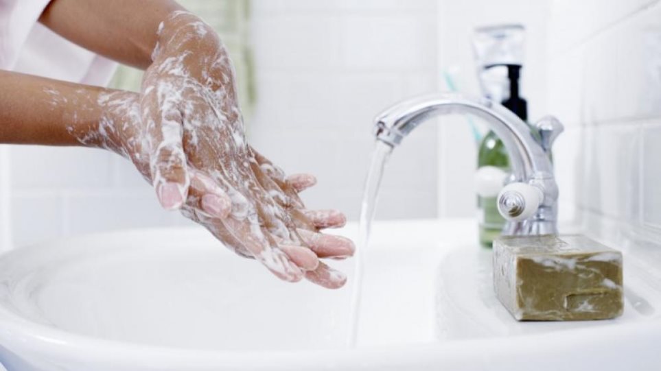 Κορωνοϊός: Υπέρυθρες δείχνουν πώς είναι τα χέρια άπλυτα και πώς πλυμένα – Δείτε φωτογραφίες