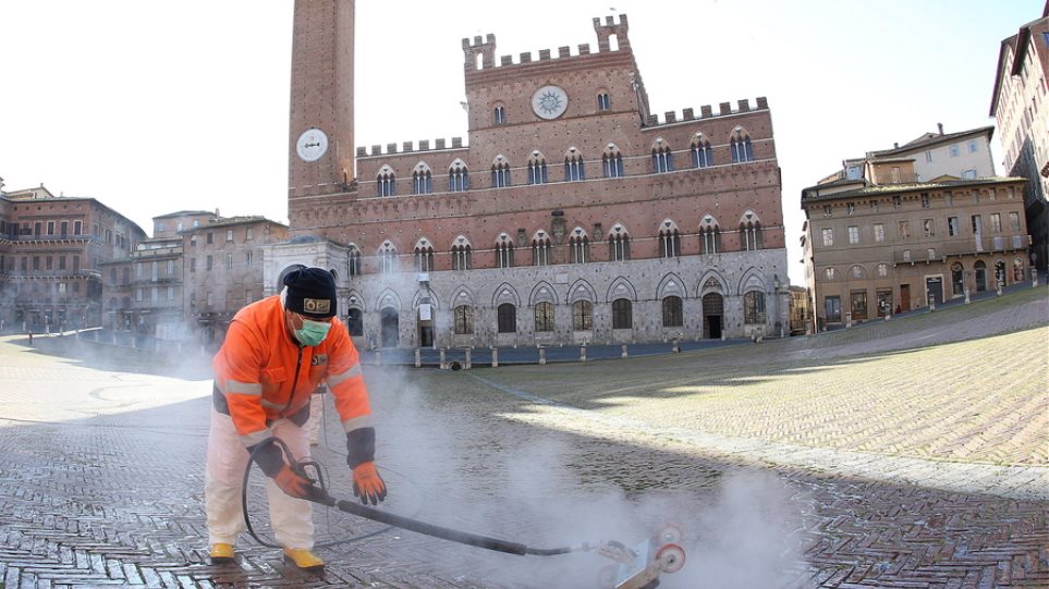 Κορωνοϊός στην Ιταλία: «Πιθανή η παράταση των μέτρων μέχρι και μετά την Πρωτομαγιά», λέει αξιωματούχος