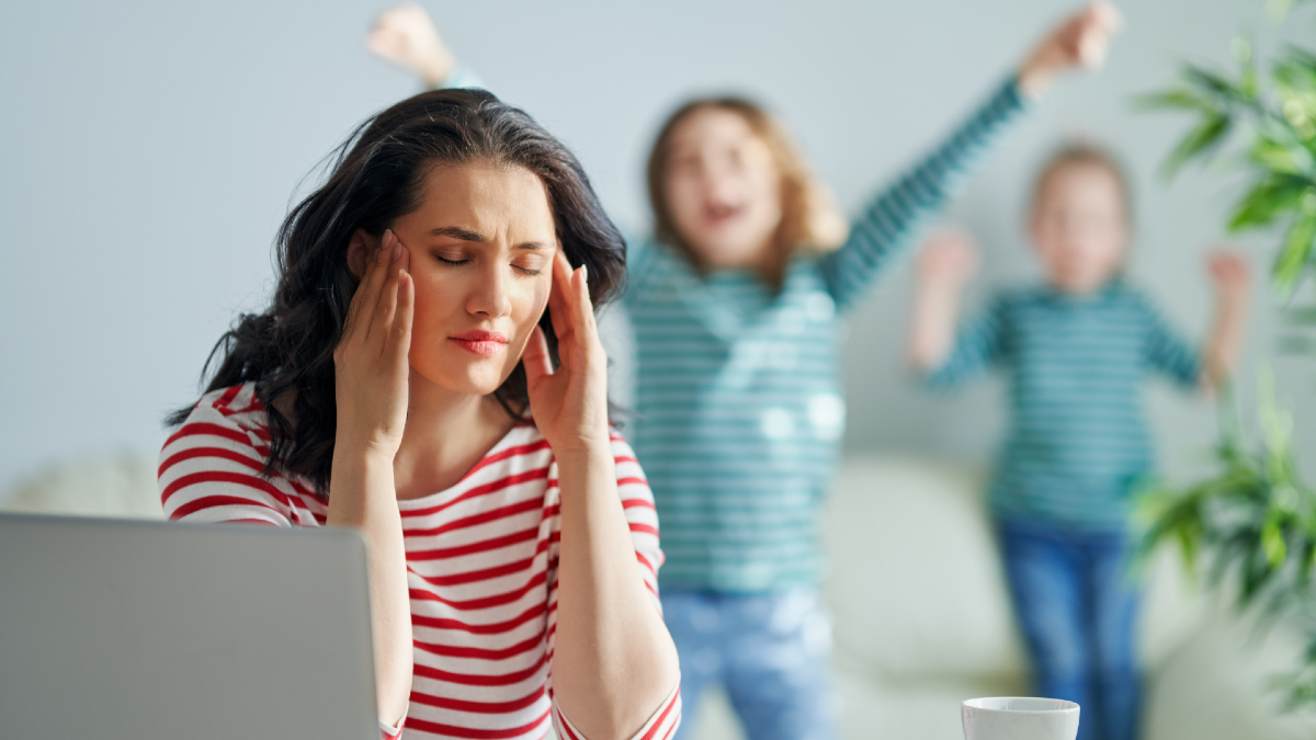 Burnout: Μαμά ψυχικά και σωματικά εξαντλημένη – Πώς θα συνέλθετε