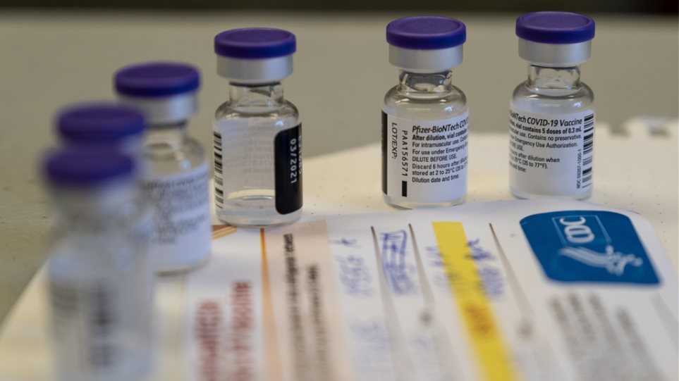 Πρώτη αναφορά στη Φινλανδία για περιστατικό με παρενέργεια στο εμβόλιο των Pfizer/BioNTech