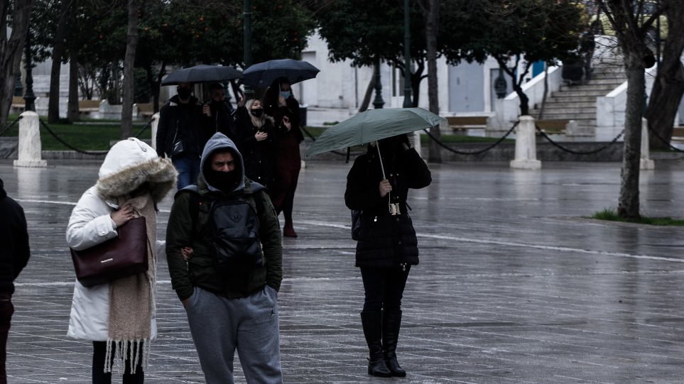 Δημόπουλος: Το κρύο δεν βοήθησε με τα κρούσματα – Προτεραιότητα το άνοιγμα των σχολείων