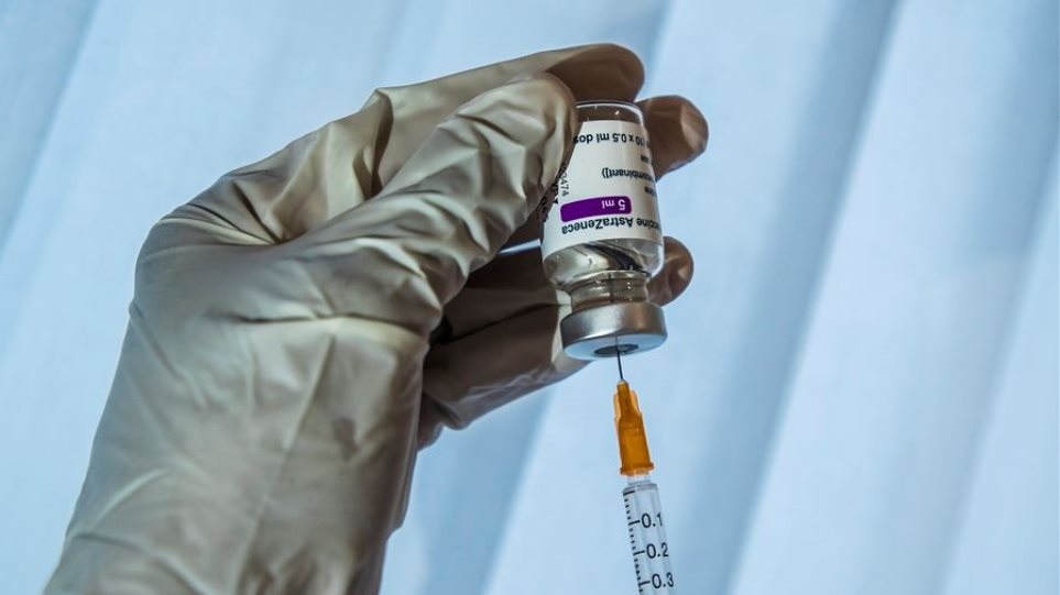Κορωνοϊός: Η Γερμανία θα χορηγεί το εμβόλιο της AstraZeneca και στους άνω των 65