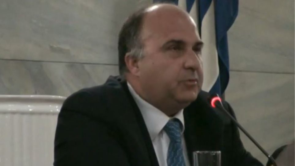Παραιτήθηκε από την Επιτροπή Φαρμακοεπαγρύπνησης του ΕΟΦ ο Καθηγητής Παναγιώτης Βλαχογιαννόπουλος