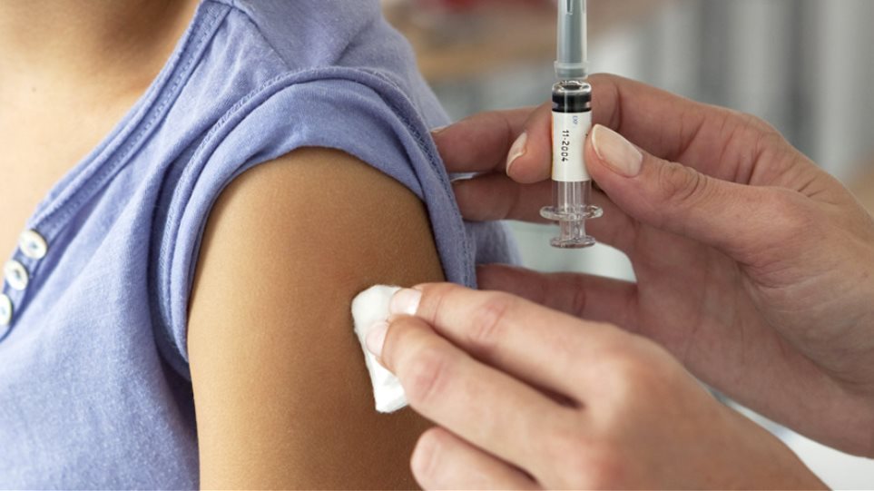 Εμβόλιο για τον κορωνοϊό – CDC: Πολύ λίγα τα περιστατικά μυοκαρδίτιδας σε αγόρια 5-11 ετών