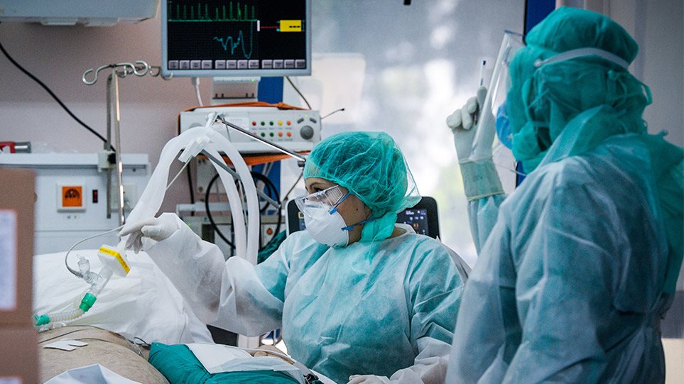 Κορωνοϊός: Τρεις ασθενείς περιγράφουν τα συμπτώματα που τους ακολουθούν μετά από την ανάρρωση