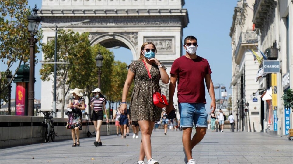 Κορωνοϊός – Γαλλία: Τέλος στην υποχρεωτική χρήση μάσκας στους εξωτερικούς χώρους, προανήγγειλε ο Καστέξ