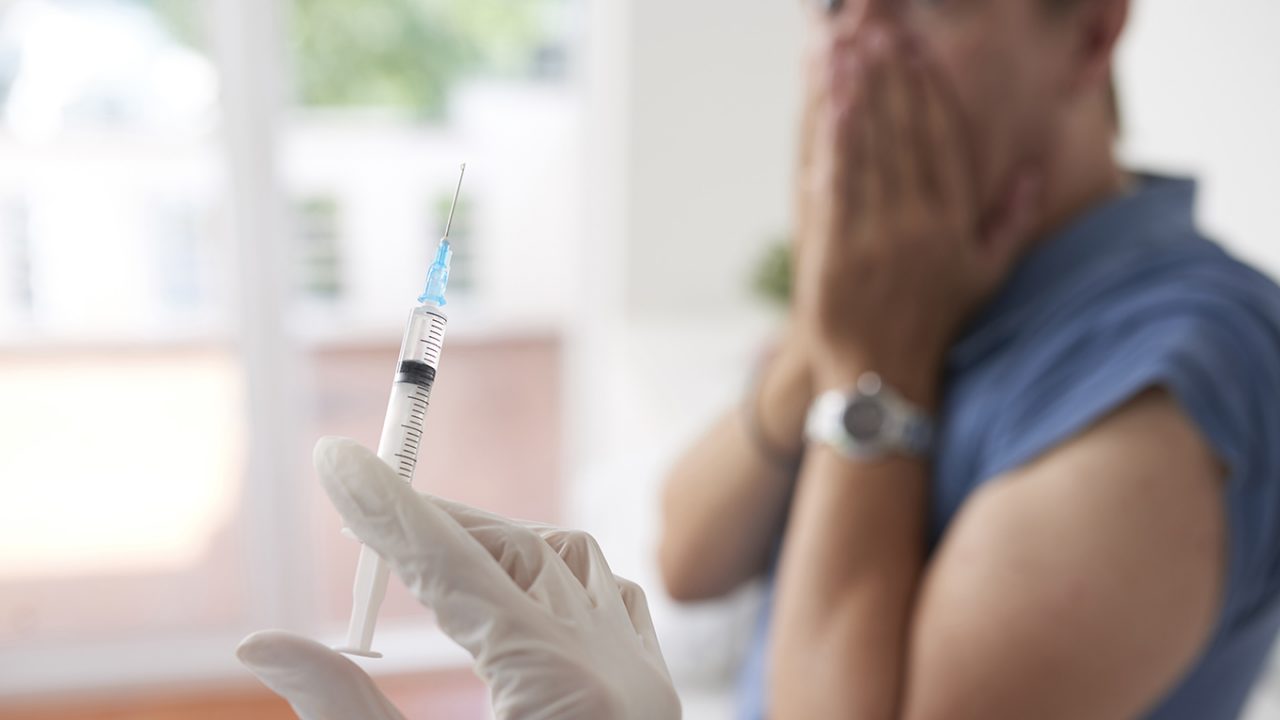Κορωνοϊός: Η διαδεδομένη φοβία που μας αποτρέπει από τον εμβολιασμό