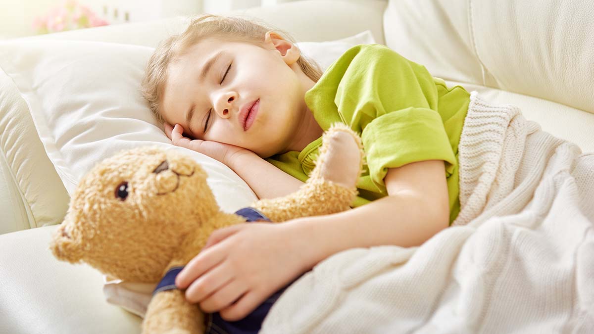 Η ωραία συνήθεια που βοηθά τα παιδιά να κοιμούνται περισσότερο