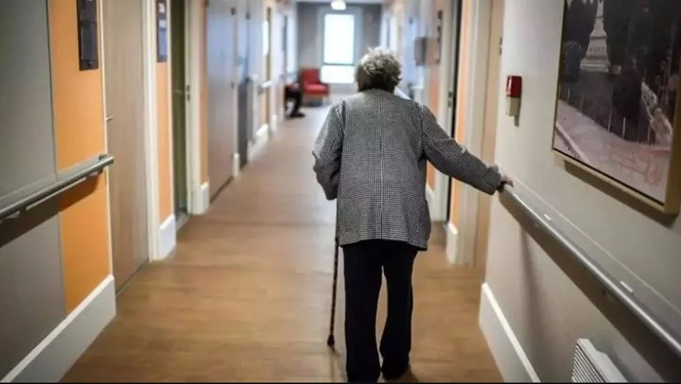 Κορωνοϊός – Βόλος: Πέθανε 96χρονη σε γηροκομείο – Αρνούνται να εμβολιαστούν οι εργαζόμενοι