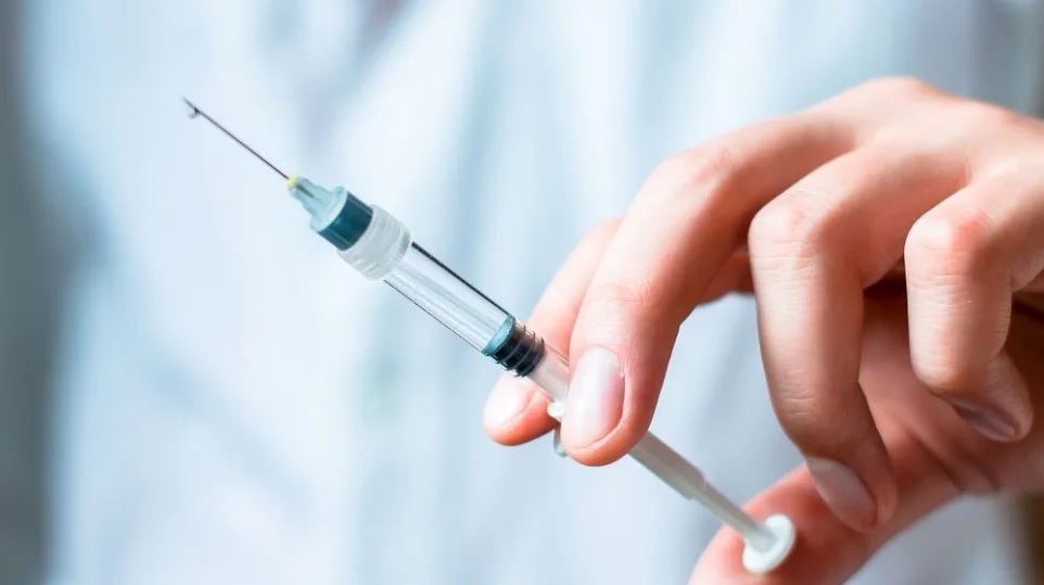 Στο τραπέζι η τρίτη δόση εμβολίου – Ποιες κατηγορίες ευπαθών ομάδων αφορά