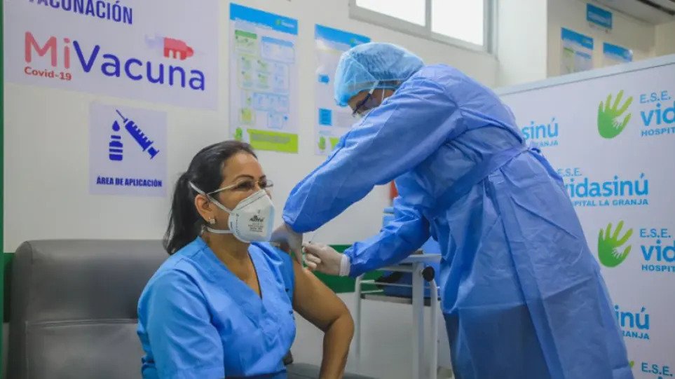 Κολομβία: Δήμος επιβάλλει καραντίνα στους ανεμβολίαστους και πρόστιμο άνω των 200 ευρώ αν την παραβιάσουν