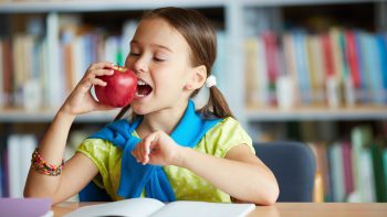 Η διατροφή που κάνει τα παιδιά καλύτερους μαθητές