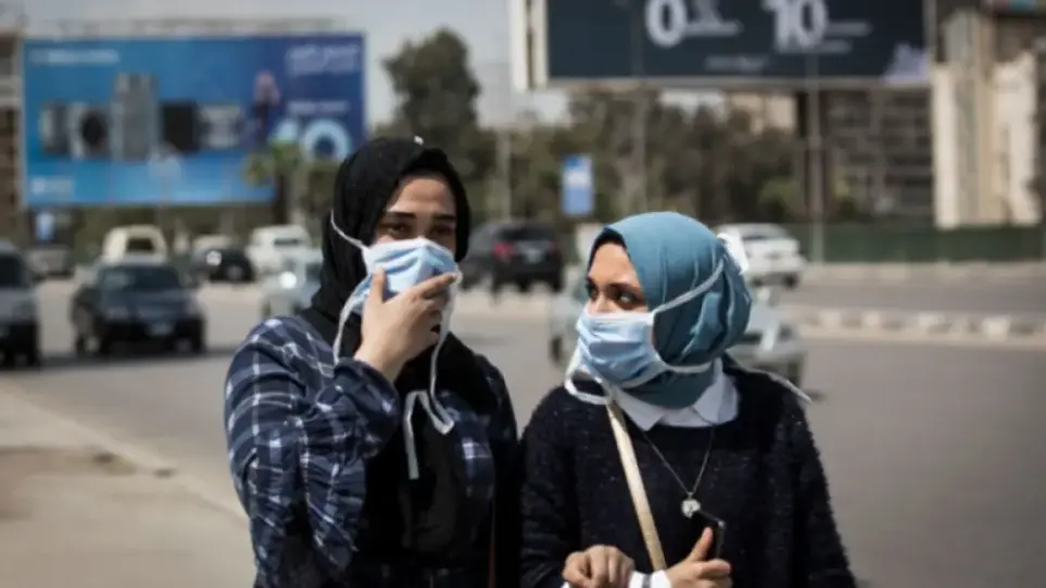 Η Αίγυπτος απαγορεύει την είσοδο των ανεμβολίαστων δημοσίων υπαλλήλων στον χώρο εργασίας τους