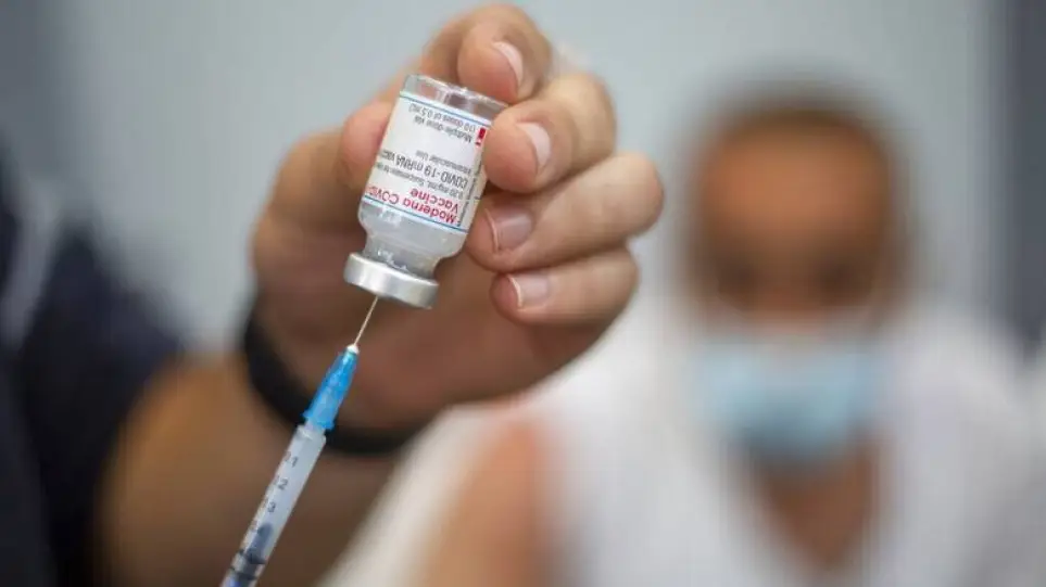 Επικεφαλής BioNTech: Το 2022 τα εμβόλια κατά της COVID-19 θα χρειαστούν ανανέωση λόγω μεταλλάξεων
