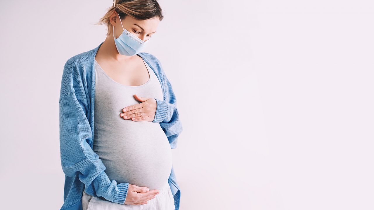 Κορωνοϊός στην Εγκυμοσύνη: Πώς επηρεάζει την άμυνα του εμβρύου