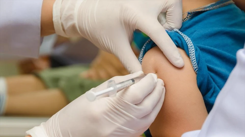 Τα Ηνωμένα Αραβικά Εμιράτα ενέκριναν το εμβόλιο της Pfizer για τα παιδιά 5-11 ετών