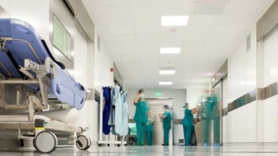 Κορωνοϊός – Καπραβέλος: Έκκληση να παρακαμφθεί η γραφειοκρατία και να σταλούν γιατροί στα νοσοκομεία