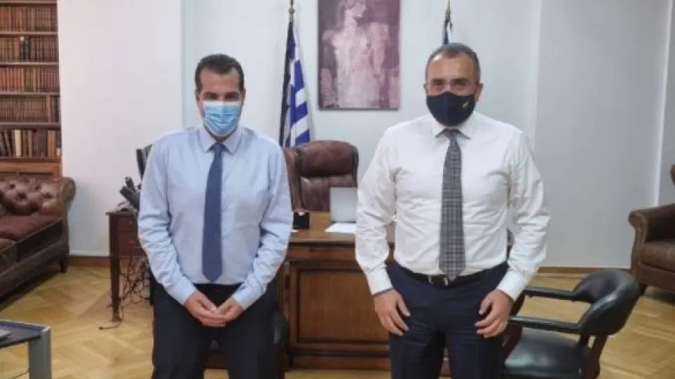 Συνάντηση Πλεύρη με τον υπουργό Υγείας της Κύπρου