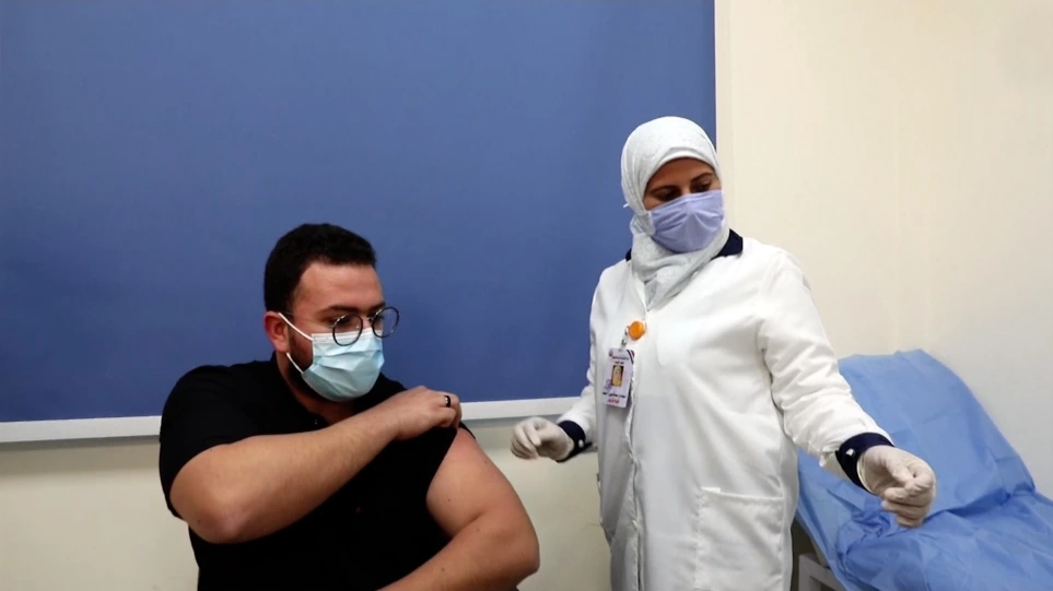 Κορωνοϊός – Αίγυπτος: Ποινές φυλάκισης από 3 έως 10 έτη για «μαϊμού» πιστοποιητικά εμβολιασμού