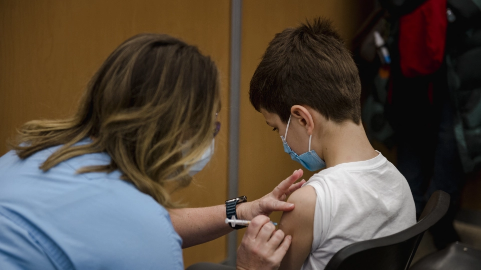 Εμβολιασμός παιδιών 5-11 ετών: Κλείστηκαν ήδη πάνω από 20.000 ραντεβού