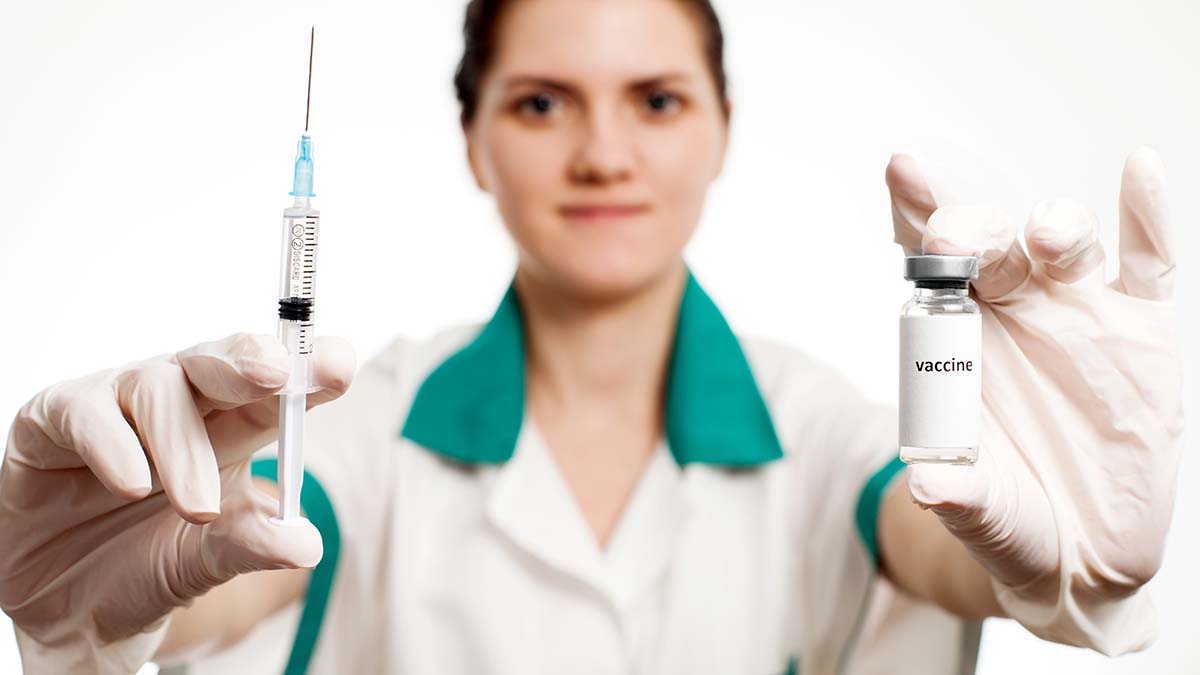 Παραλλαγή Omicron: Πόσο προστατεύει ο εμβολιασμός και η προηγούμενη μόλυνση; Έρευνα απαντά