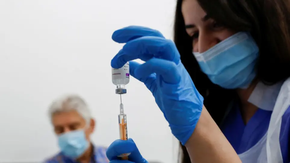 Νέα πλατφόρμα για εμβολιασμό από ιδιώτες γιατρούς σε ιατρεία και κατ’ οίκον