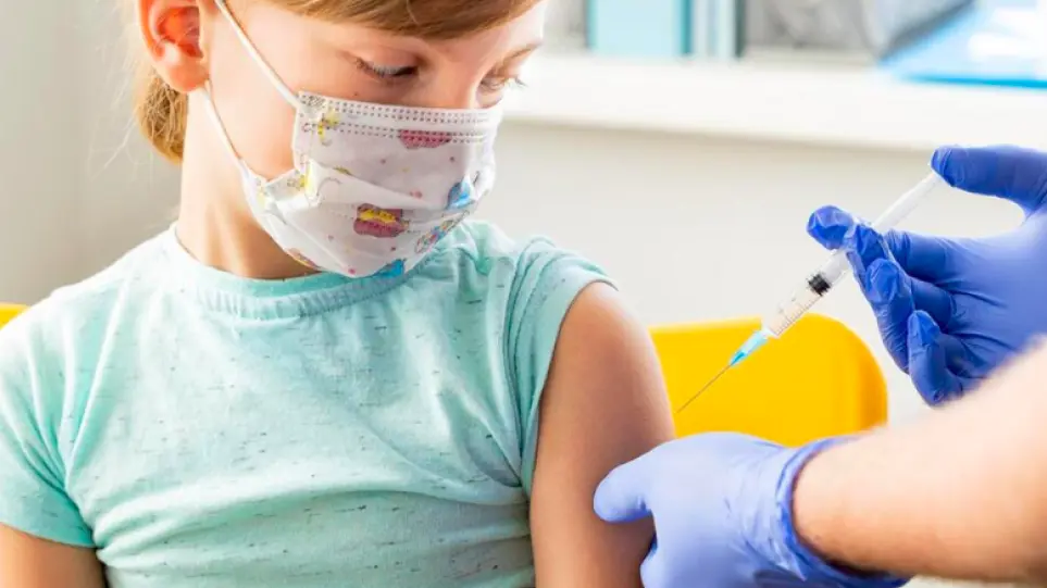 Κορωνοϊός: Οδηγίες από τους παιδιάτρους για τον εμβολιασμό παιδιών