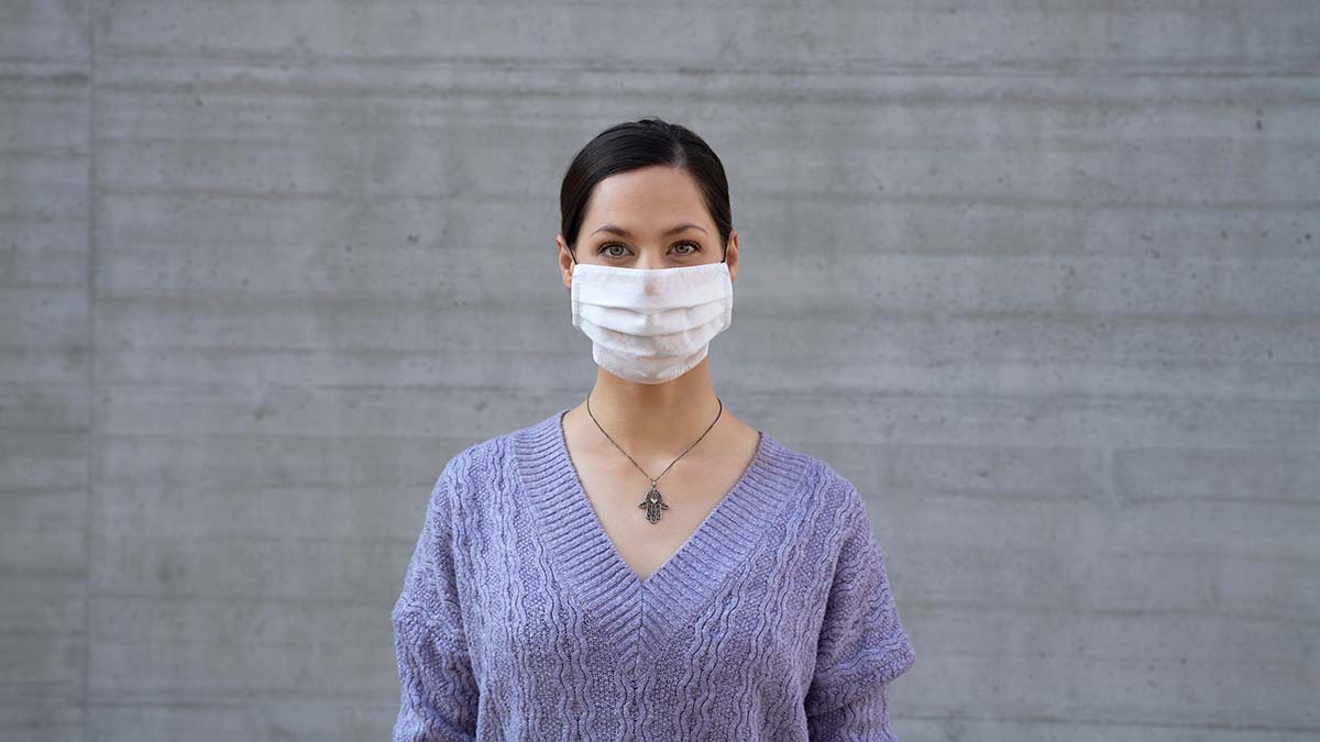 Κορωνοϊός: Πώς κατατροπώνει το ανοσοποιητικό και πυροδοτεί τη φλεγμονή