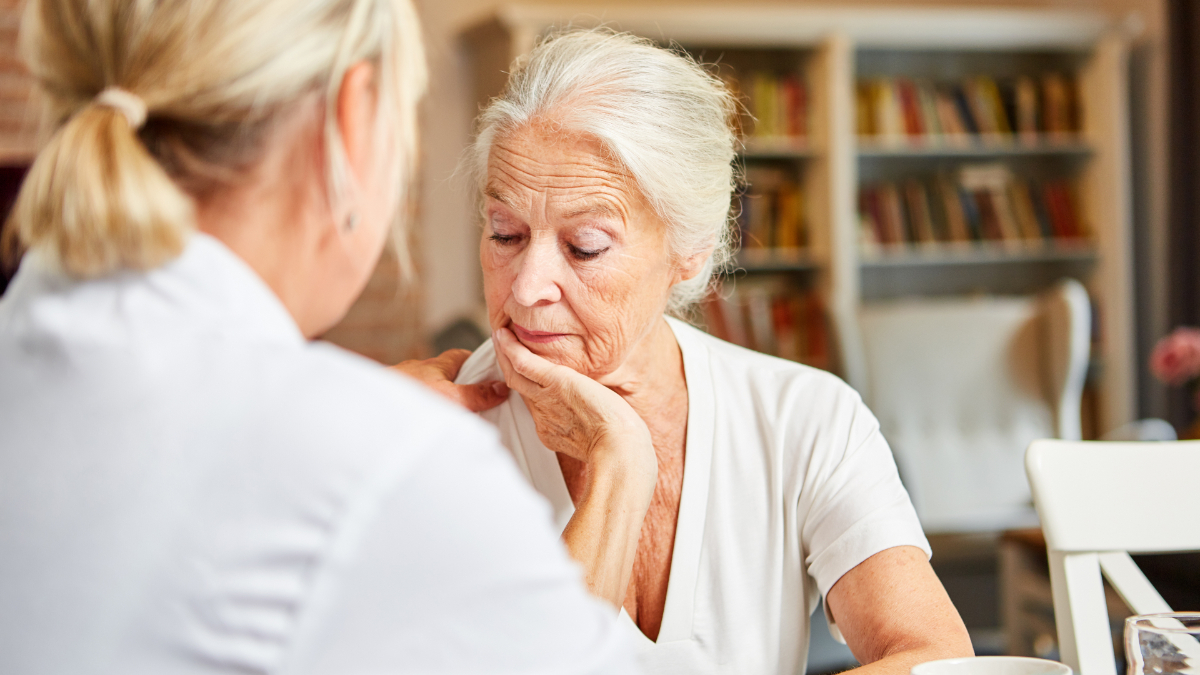 Νόσος Αλτσχάιμερ: Ποιοι νοσούν συχνότερα – 4 κινήσεις που μειώνουν τον κίνδυνο