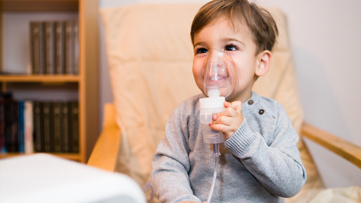 Κορωνοϊός: Η νόσηση μπορεί να επιδεινώσει το παιδικό άσθμα