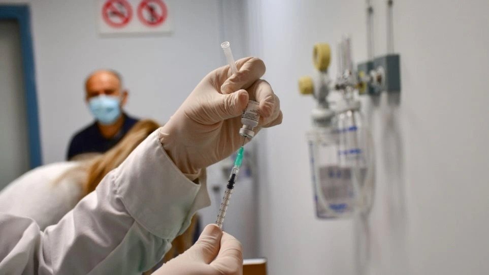 Κορωνοϊός: Ο εμβολιασμός προστατεύει τους νεφροπαθείς σε αιμοκάθαρση από σοβαρή νόσηση