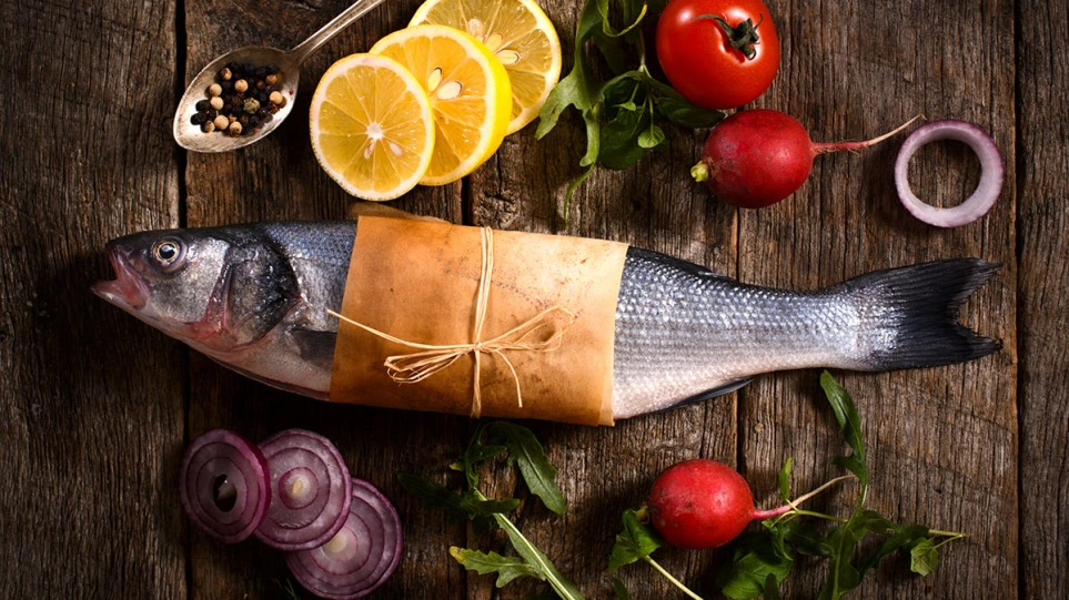 Έρευνα: Αυξημένος ο κίνδυνος για μελάνωμα λόγω μεγάλης κατανάλωσης ψαριών και για καρκίνο του προστάτη από το πολύ γάλα
