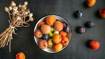 Το καλοκαιρινό γλυκό φρούτο που προστατεύει όραση, δέρμα και έντερο