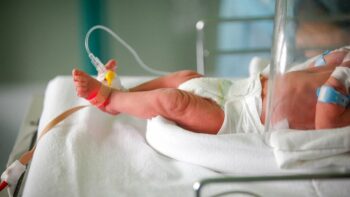Ο πρώτος θάνατος παιδιού από ηπατίτιδα αδιευκρίνιστης αιτιολογίας στην Ελλάδα – Ήταν 13 μηνών