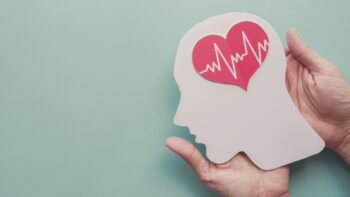 Η καρδιοπάθεια που προειδοποιεί για τον κίνδυνο άνοιας – Η εξέταση που την αποκαλύπτει