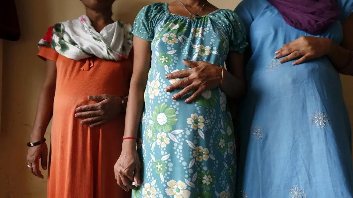 Ινδία: «Ναι» στο δικαίωμα όλων των γυναικών στην άμβλωση