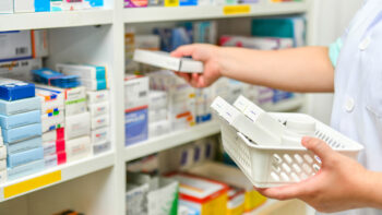 Φάρμακο: Πόλεμος ΣΦΕΕ – φαρμακαποθηκάριων για τις ελλείψεις
